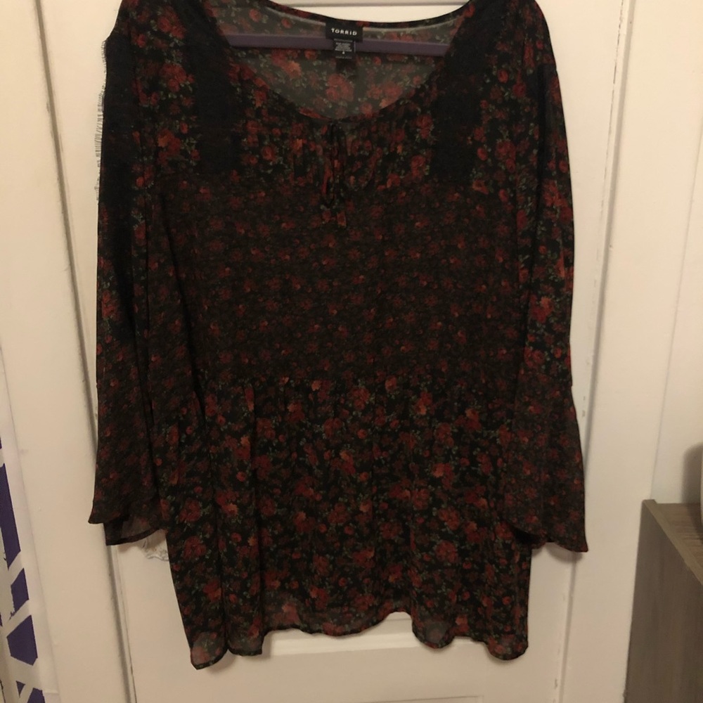 Torrid floral sheer blouse